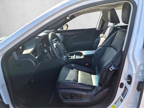 Used 2023 Lexus ES 350 w/ Premium Package FWD image 9