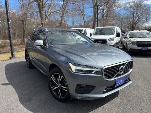 Used 2019 Volvo XC60 T5 R-Design image 3
