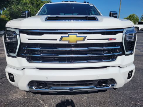 New 2026 Chevrolet Silverado 2500 LT w/ Z71 Chrome Sport Edition AWD/4WD image 2