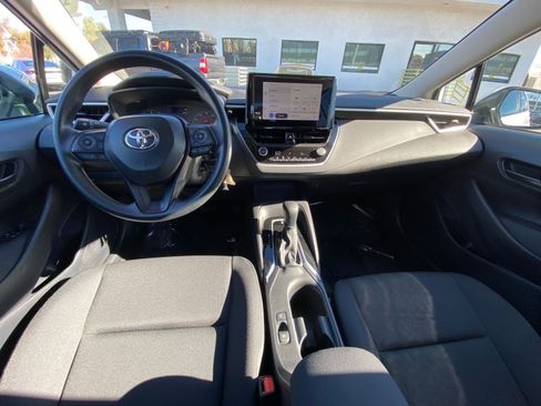 Used 2025 Toyota Corolla LE image 33