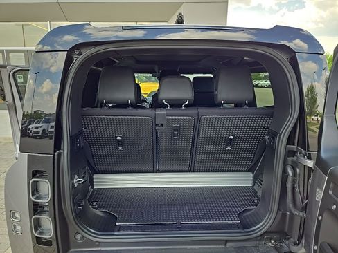 Certified 2023 Land Rover Defender 90 X AWD/4WD image 16