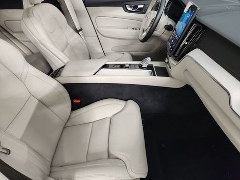 Used 2026 Volvo XC60 B5 Ultra w/ Protection Package Premier AWD/4WD image 3