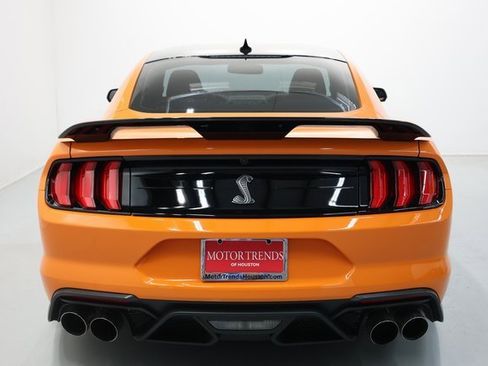 Used 2021 Ford Mustang Shelby GT500 w/ Technology Package image 28