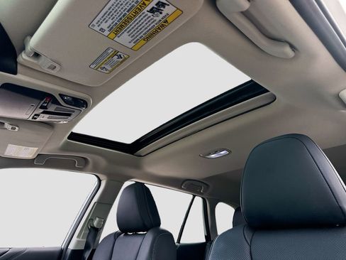 Used 2023 Subaru Outback Limited image 23