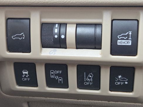 Used 2019 Subaru Outback 3.6R Limited w/ Popular Package #2 image 11