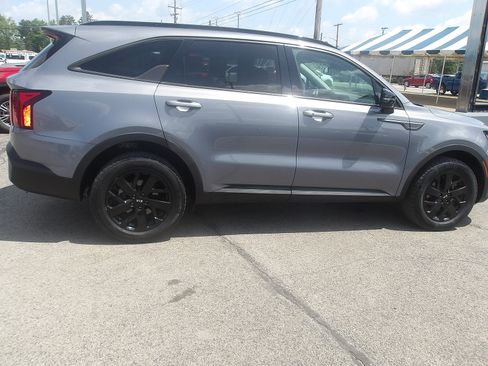 Used 2021 Kia Sorento S w/ Panoramic Sunroof Package AWD/4WD image 8