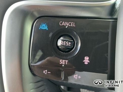 Certified 2025 INFINITI QX80 Sensory image 16