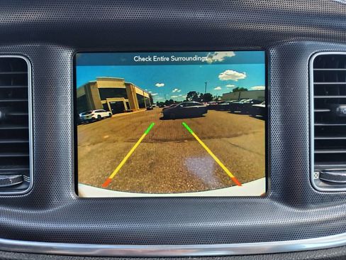 Used 2018 Dodge Charger GT image 25