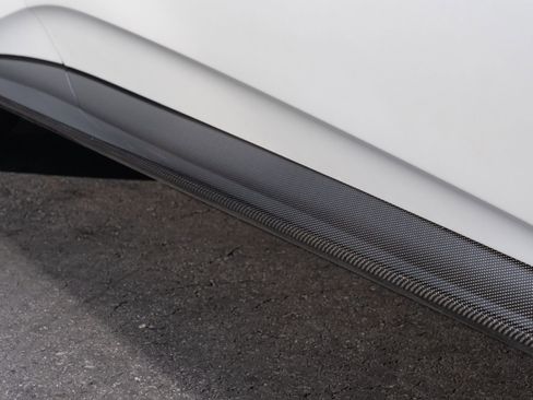 Used 2021 Aston Martin V8 Vantage Coupe image 25