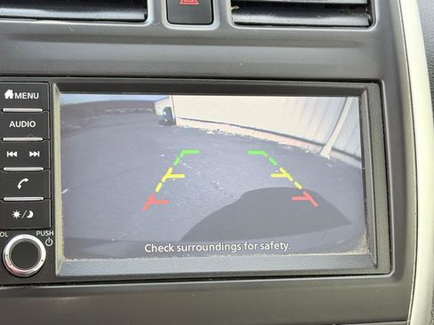 Used 2019 Nissan Versa SV image 24