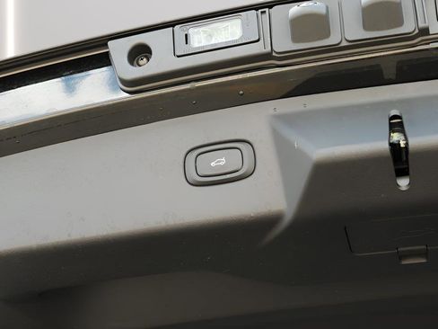 New 2025 VinFast VF 8 Plus image 25