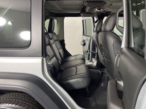Used 2023 Jeep Wrangler Sport S image 41