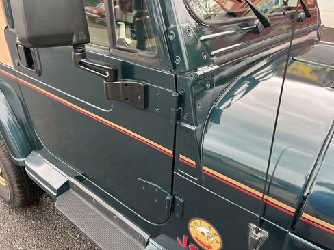 Used 1994 Jeep Wrangler S image 14