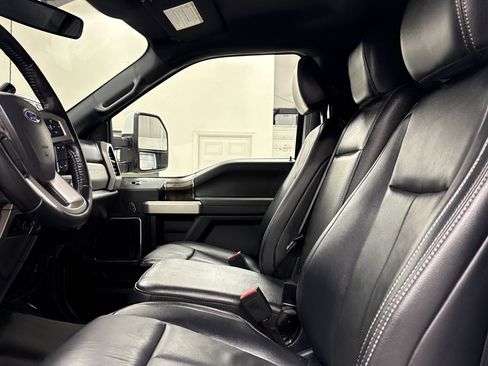 Used 2022 Ford F250 Lariat w/ Lariat Ultimate Package image 5