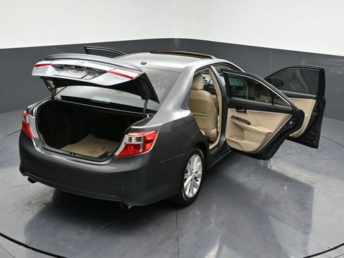 Used 2012 Toyota Camry XLE image 31