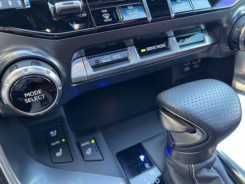 Used 2024 Lexus LX 600 F Sport image 18