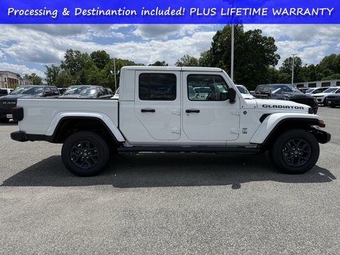New 2026 Jeep Gladiator Sport AWD/4WD image 2