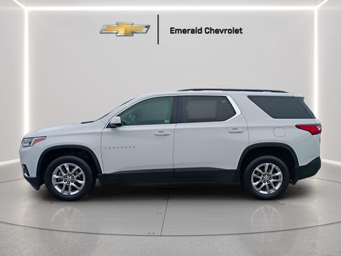 Used 2020 Chevrolet Traverse LT w/ Driver Confidence II Package AWD/4WD image 2