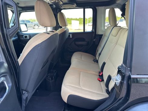 Used 2021 Jeep Wrangler Unlimited Willys image 15