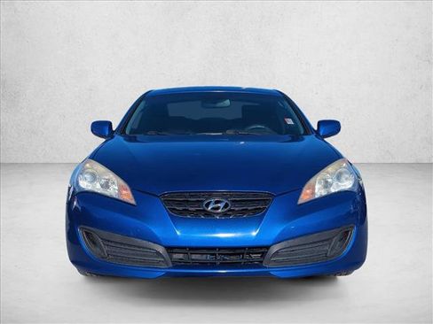 Used 2011 Hyundai Genesis 2.0T image 3