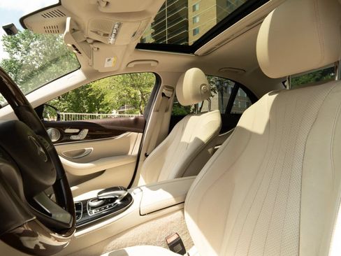 Used 2017 Mercedes-Benz E 300 image 32