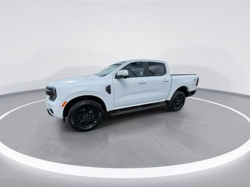 Used 2025 Ford Ranger Lariat w/ FX4 Off-Road Package AWD/4WD image 4