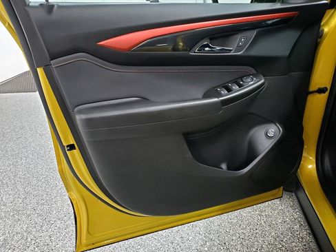 Used 2024 Chevrolet TrailBlazer RS w/ Convenience Package image 12