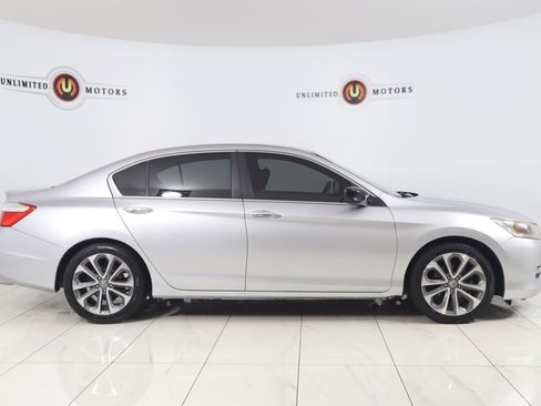 Used 2013 Honda Accord Sport image 2