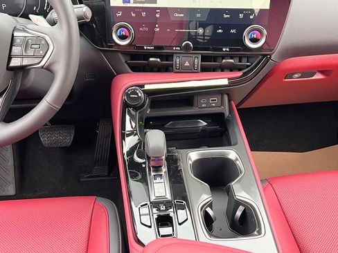 New 2026 Lexus NX 350h 350h Premium image 10