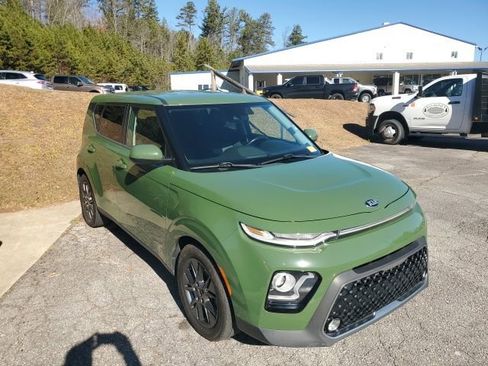 Used 2020 Kia Soul EX image 3