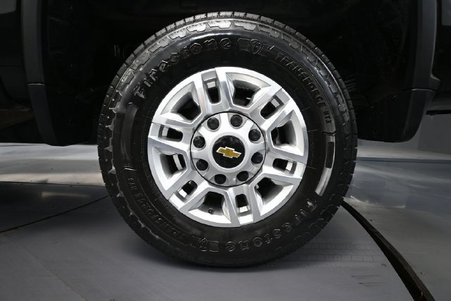 Used 2025 Chevrolet Silverado 2500 LT w/ Convenience Package AWD/4WD image 10