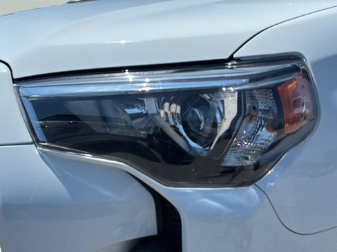 Used 2022 Toyota 4Runner SR5 RWD image 26