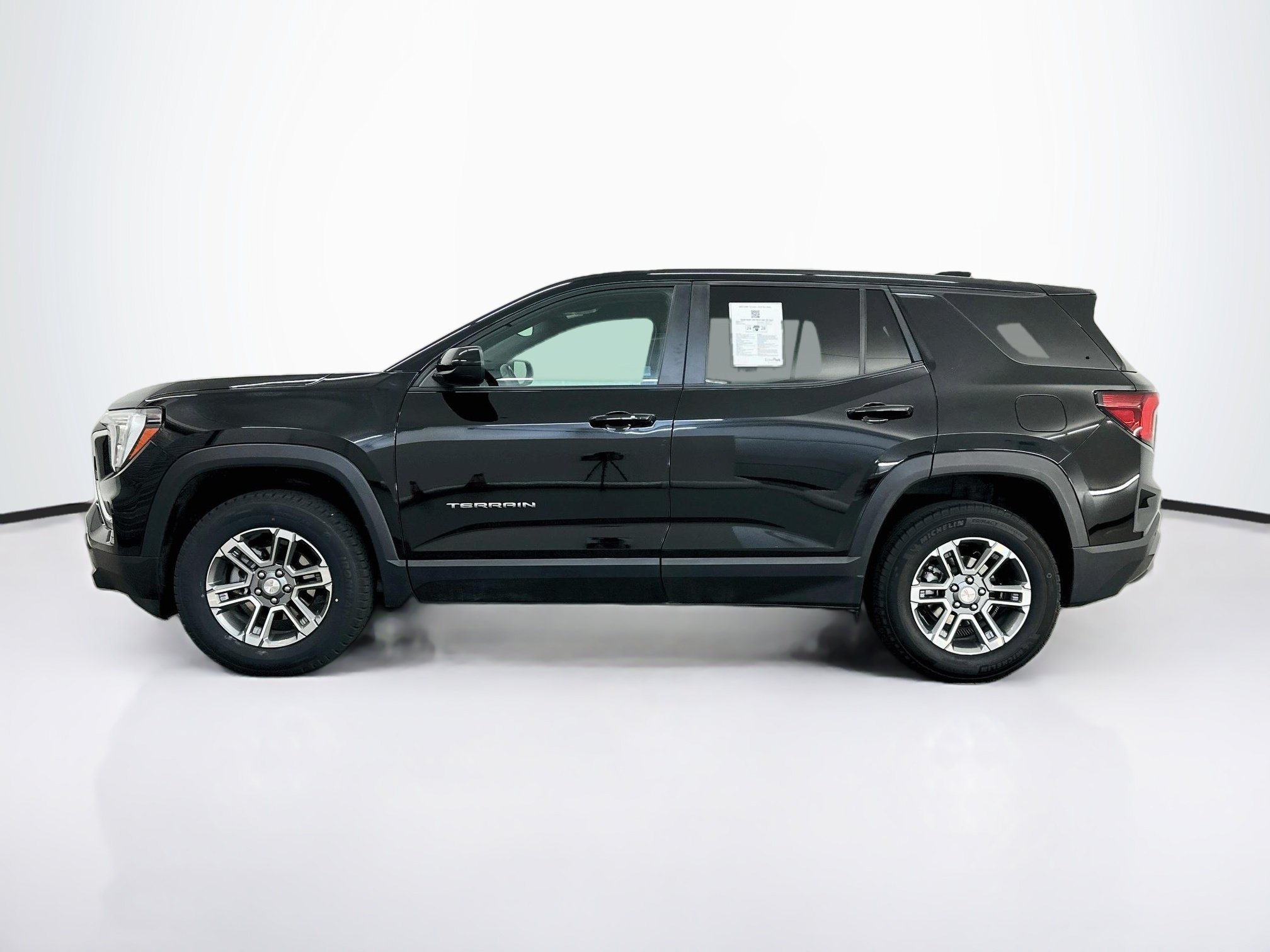 Used 2025 GMC Terrain Elevation AWD/4WD image 4
