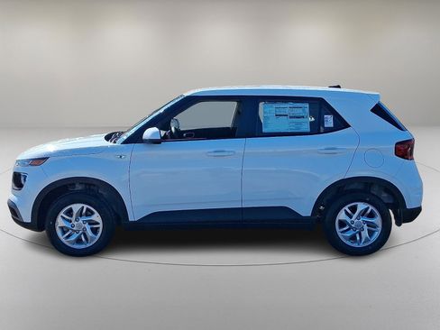 New 2026 Hyundai Venue SE image 4
