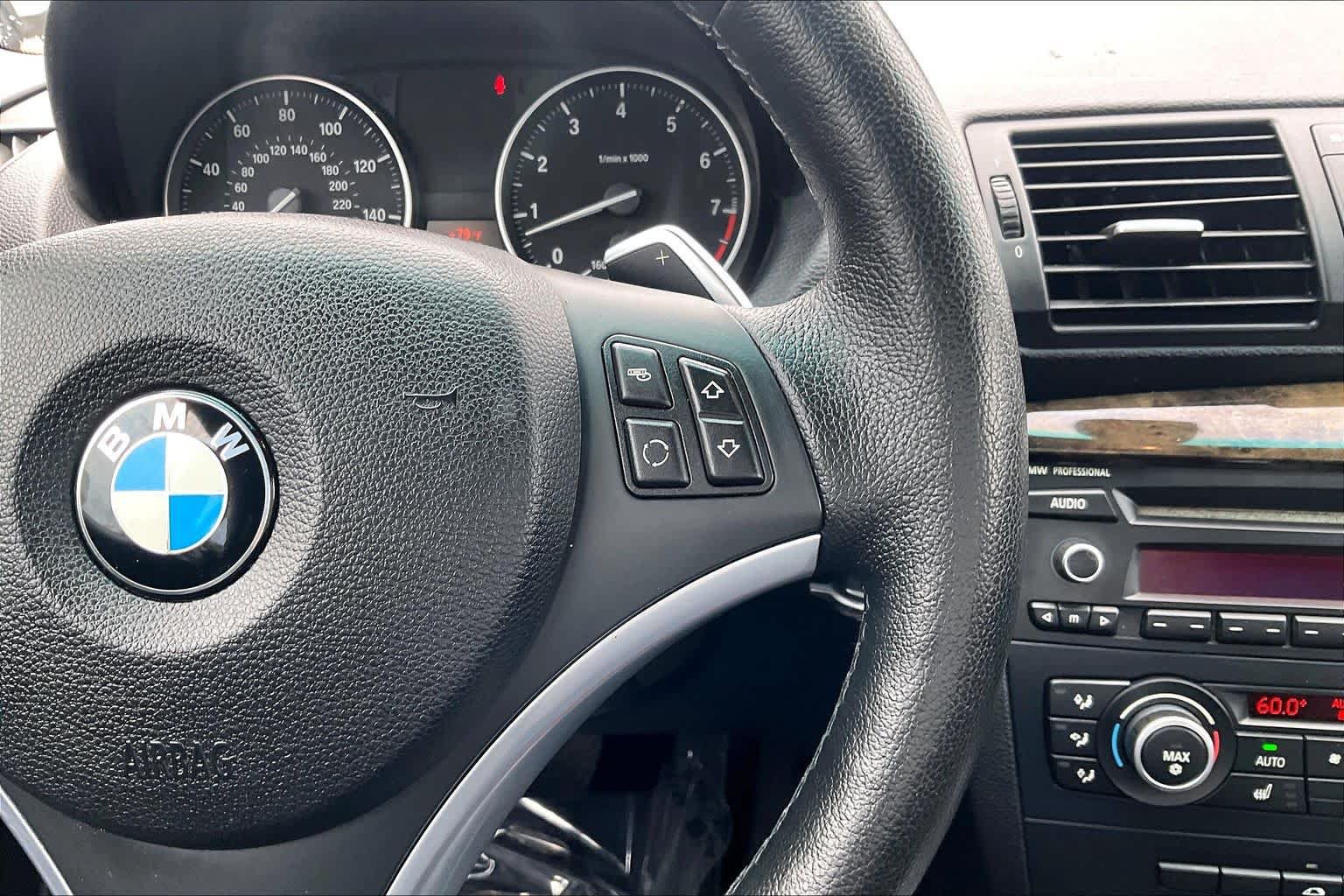Used 2012 BMW 135i Convertible RWD image 24