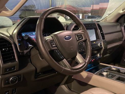 Used 2019 Ford Expedition Max XLT w/ Equipment Group 202A image 9