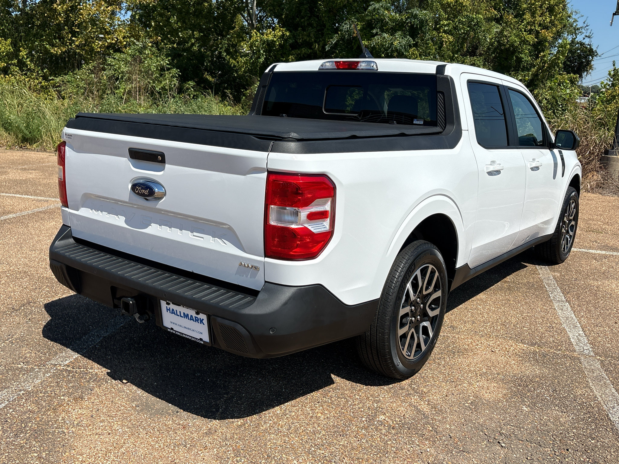 Used 2024 Ford Maverick Lariat AWD/4WD image 4