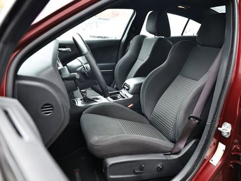 Used 2019 Dodge Charger GT image 21