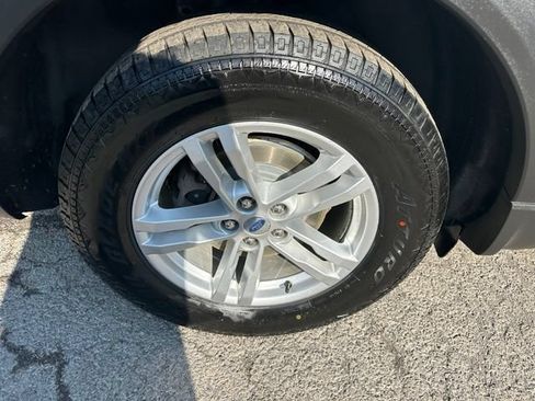 Used 2020 Ford Explorer XLT w/ Equipment Group 202A AWD/4WD image 10