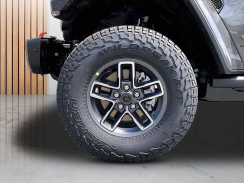 New 2026 Jeep Gladiator Mojave AWD/4WD image 32