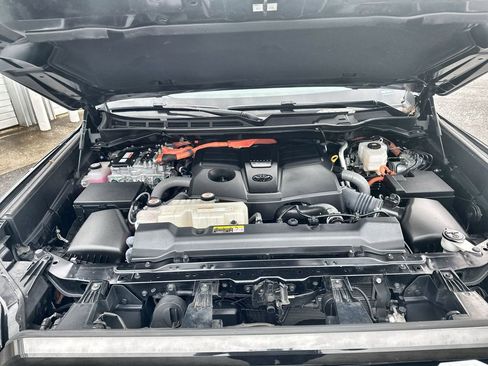 Used 2023 Toyota Tundra Platinum image 35