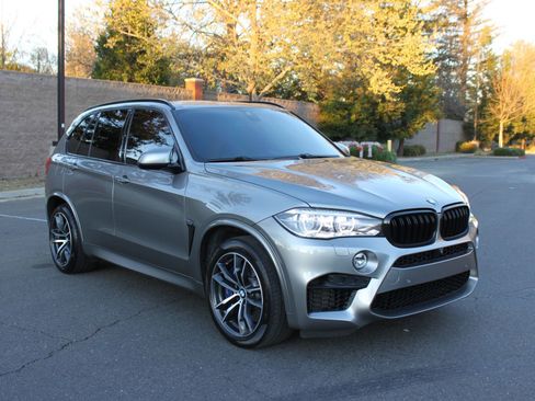 Used 2017 BMW X5 M image 1