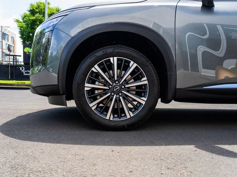 New 2026 Nissan Pathfinder Platinum w/ Cargo Package AWD/4WD image 7