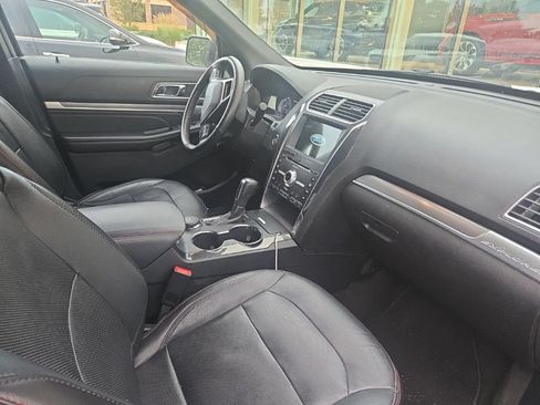 Used 2018 Ford Explorer Sport w/ Equipment Group 401A AWD/4WD image 2