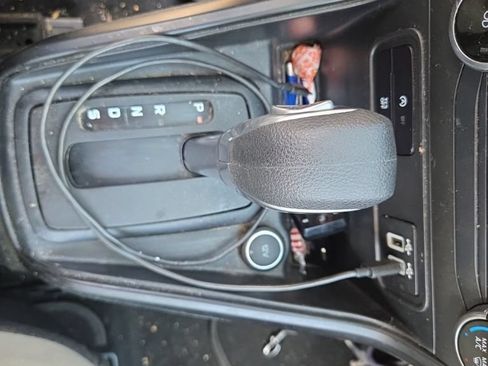 Used 2022 Ford EcoSport S AWD/4WD image 12