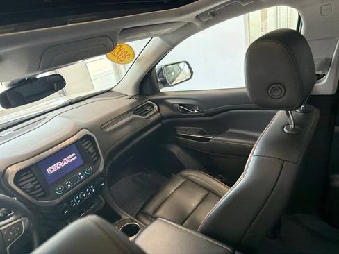 Used 2022 GMC Acadia AT4 w/ GMC Pro Grade Package AWD/4WD image 40