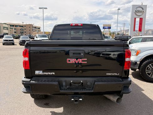 Used 2018 GMC Sierra 3500 Denali image 4