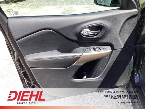 Used 2017 Jeep Cherokee Limited AWD/4WD image 21