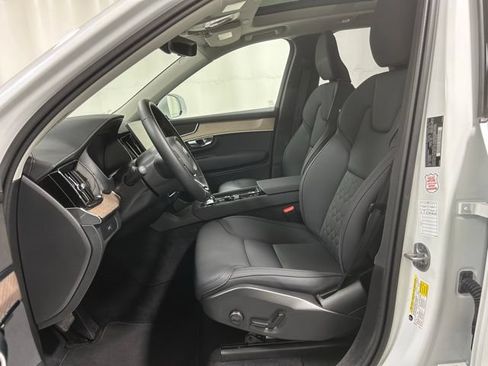 Certified 2025 Volvo XC90 B6 Plus AWD/4WD image 7