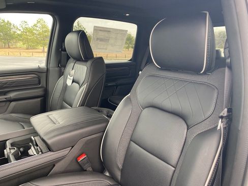 New 2025 RAM 1500 Limited image 12